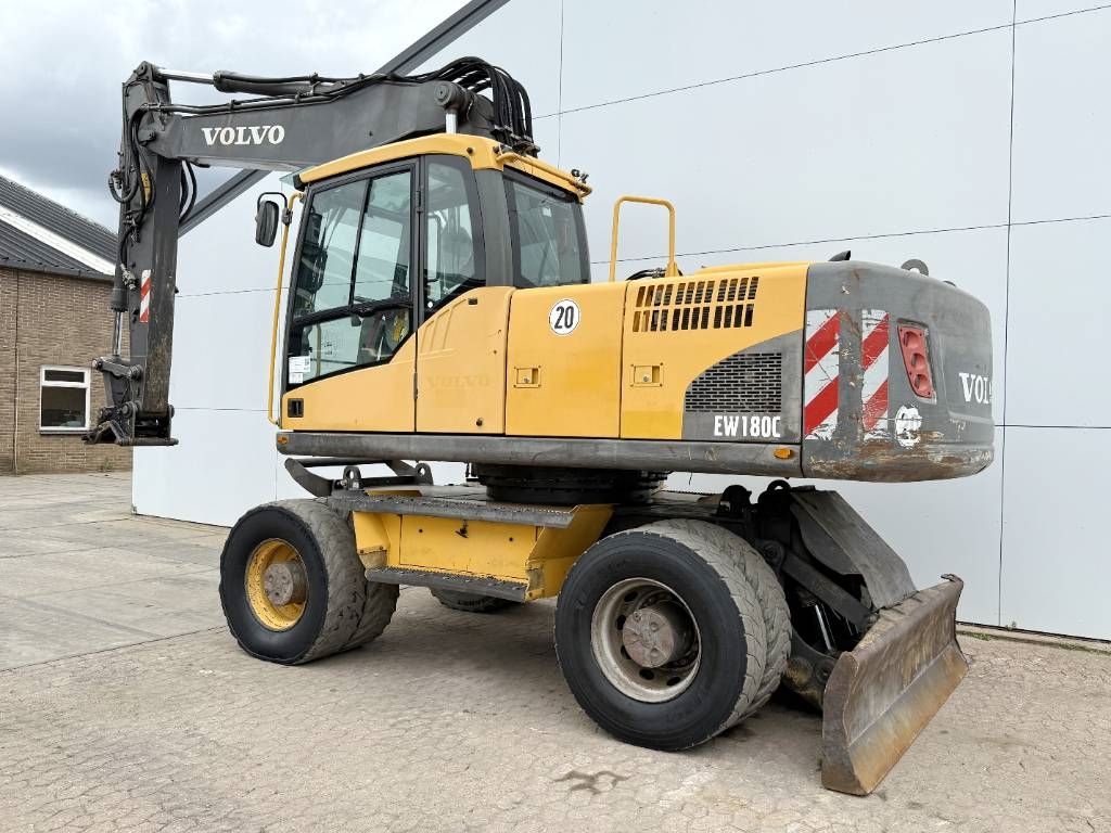 Volvo EW180C - Dutch Machine / Triple Boom
