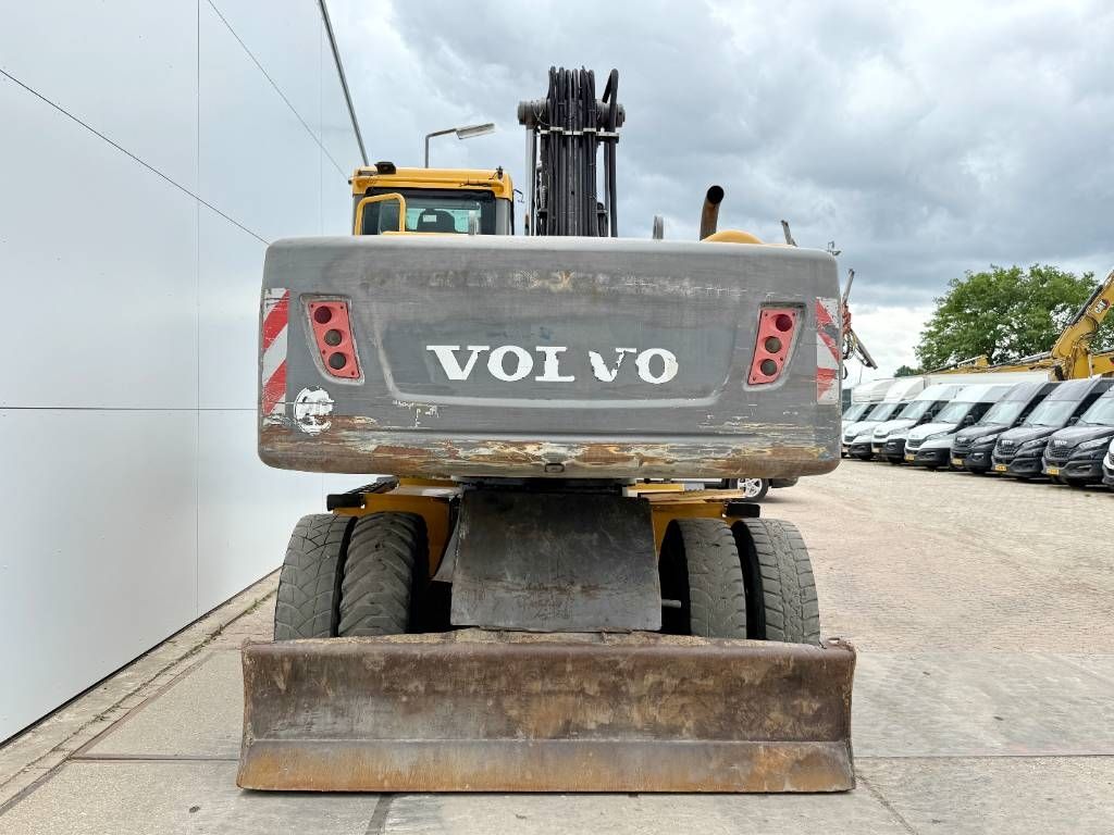 Volvo EW180C - Dutch Machine / Triple Boom