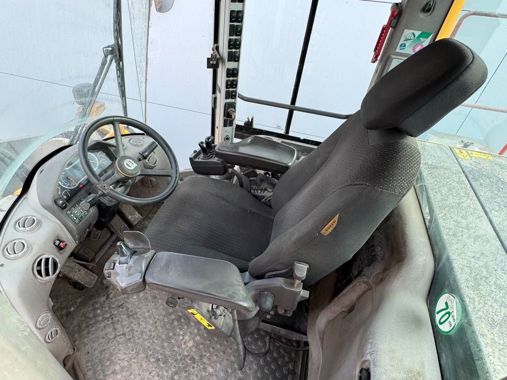 Volvo L220H - Dutch Machine / CDC Steering