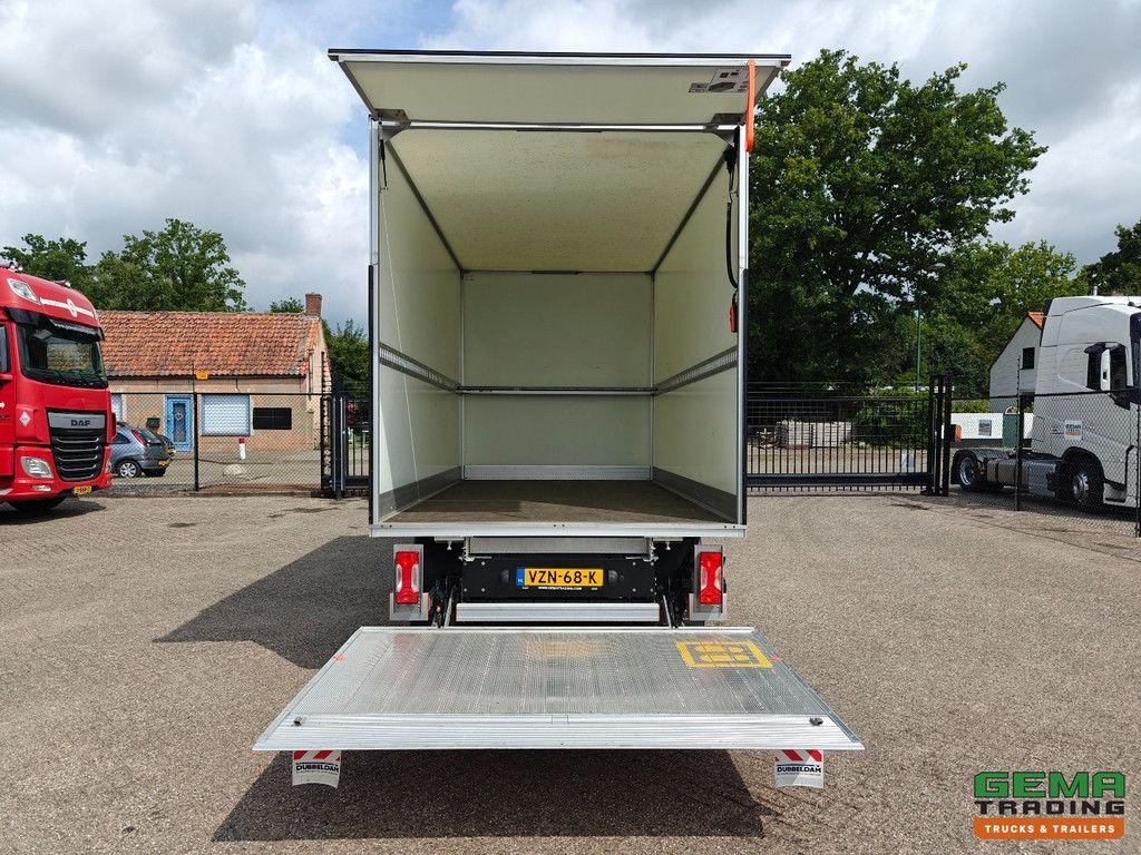 MAN TGE 3.180 4x2 Day Cab Euro 6D – 4,2 m geschlossene Karosserie + 750 kg Hebebühne – Zwillingsräder – 5.500 km! NEUZUSTAND! UNBENUTZT!