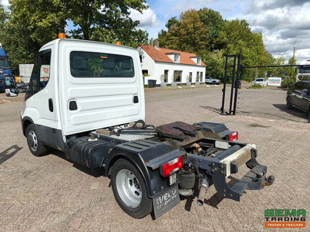 Iveco 40-210 4x2 Euro 6Y - BE Tractor - Automatic - 3-seater