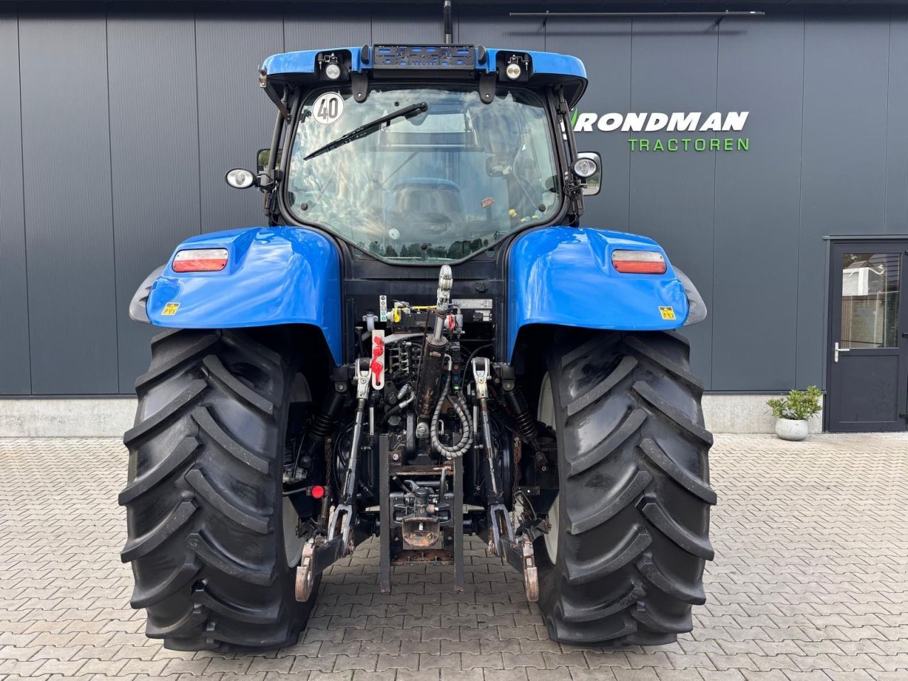 New Holland T6080