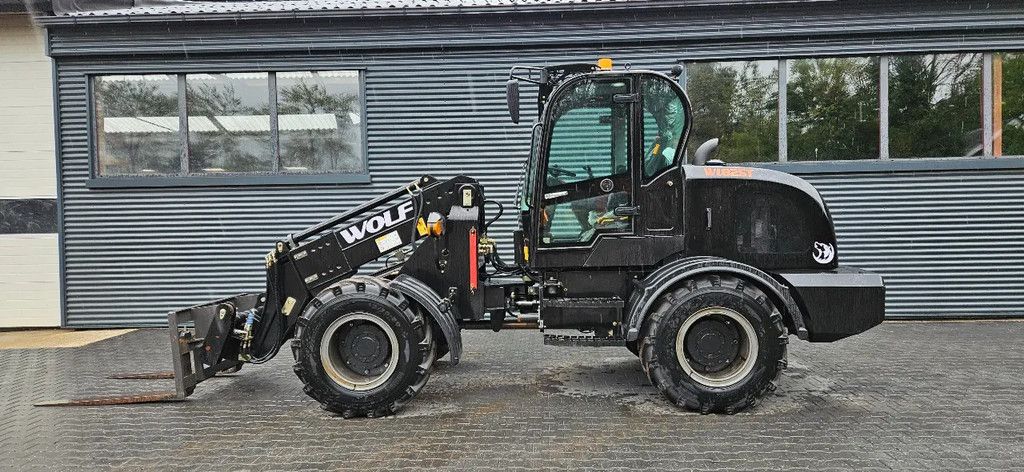 Wolf WL 825 telescopic loader
