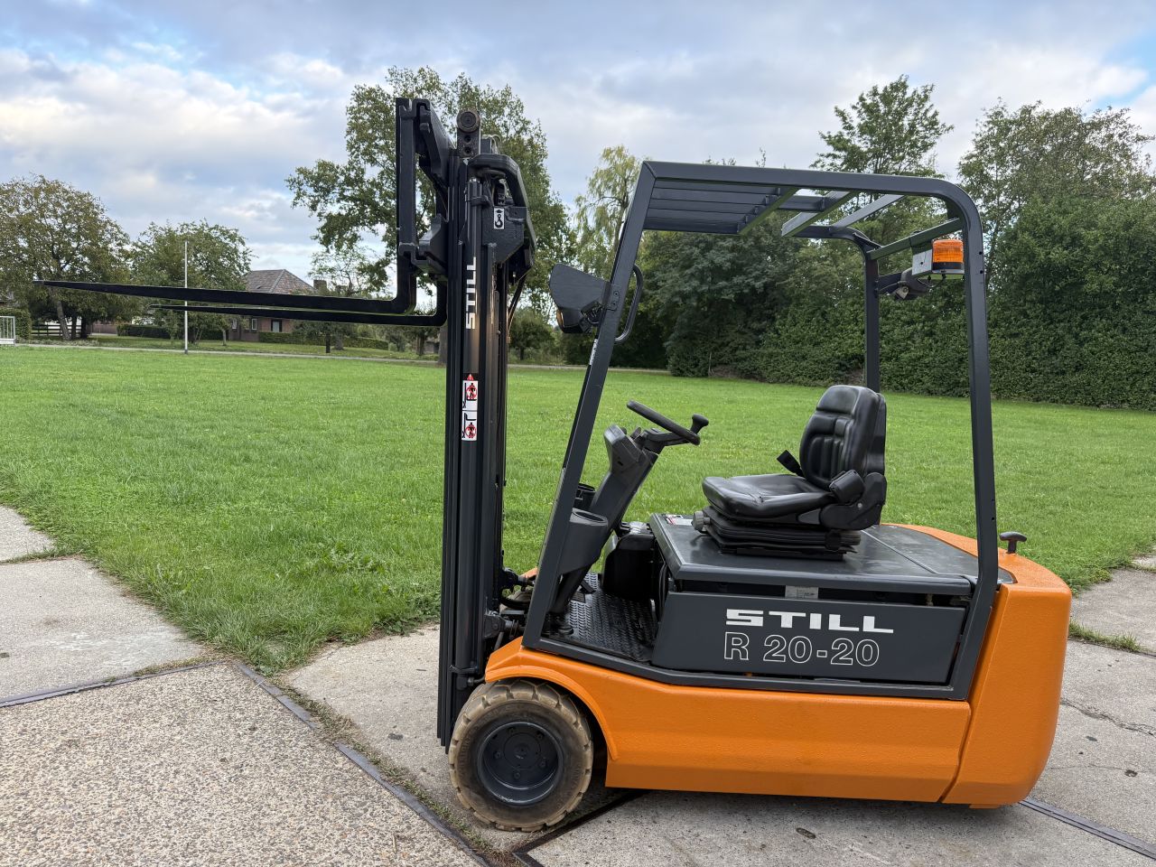 Still 2 tonner elektrisch 3-delig Sideshift keuring non marking