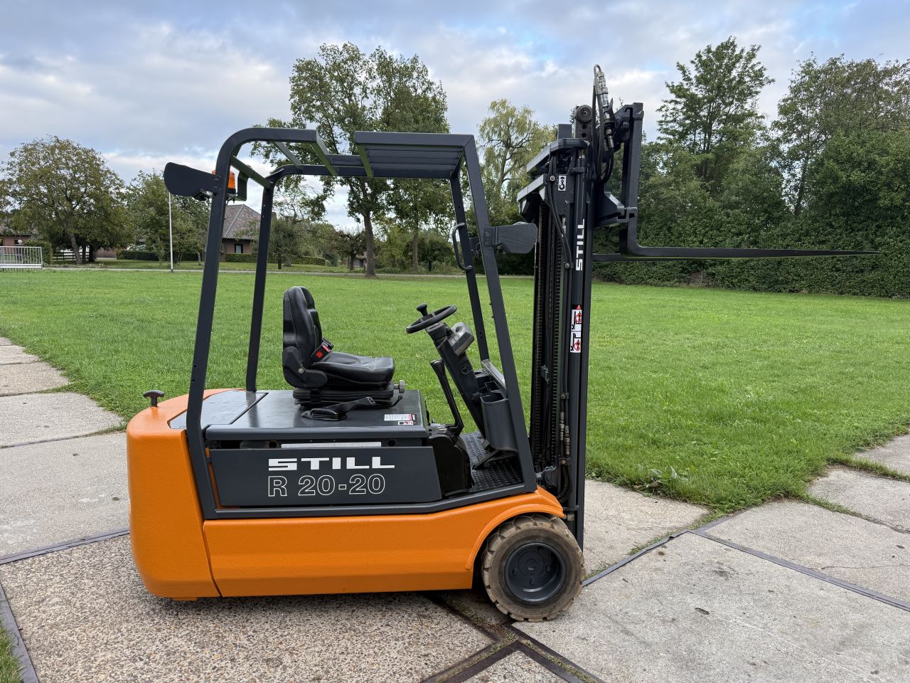Still 2 tonner elektrisch 3-delig Sideshift keuring non marking