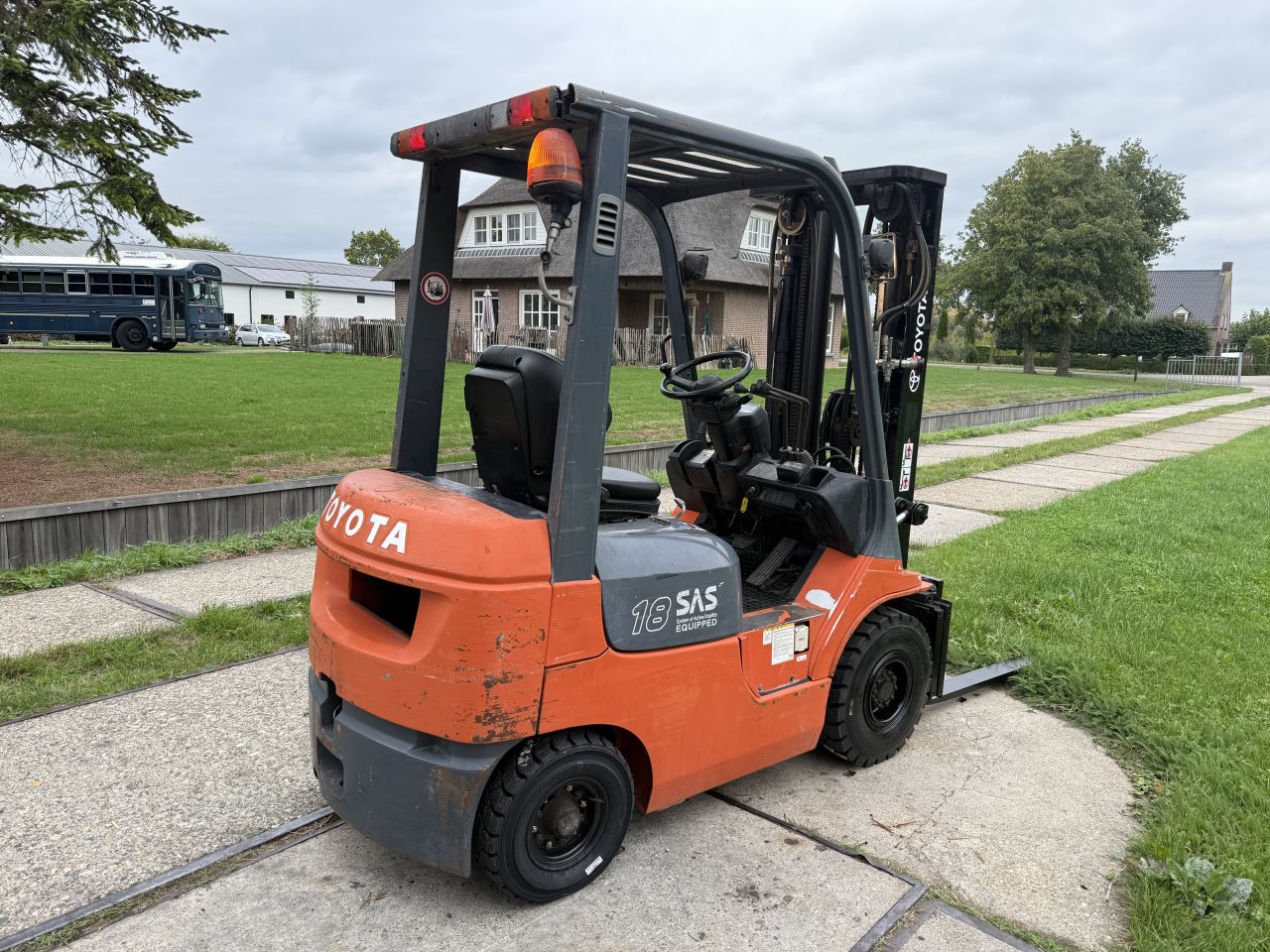 Toyota 1800KG diesel triplo Sideshift nieuwe luchtbanden