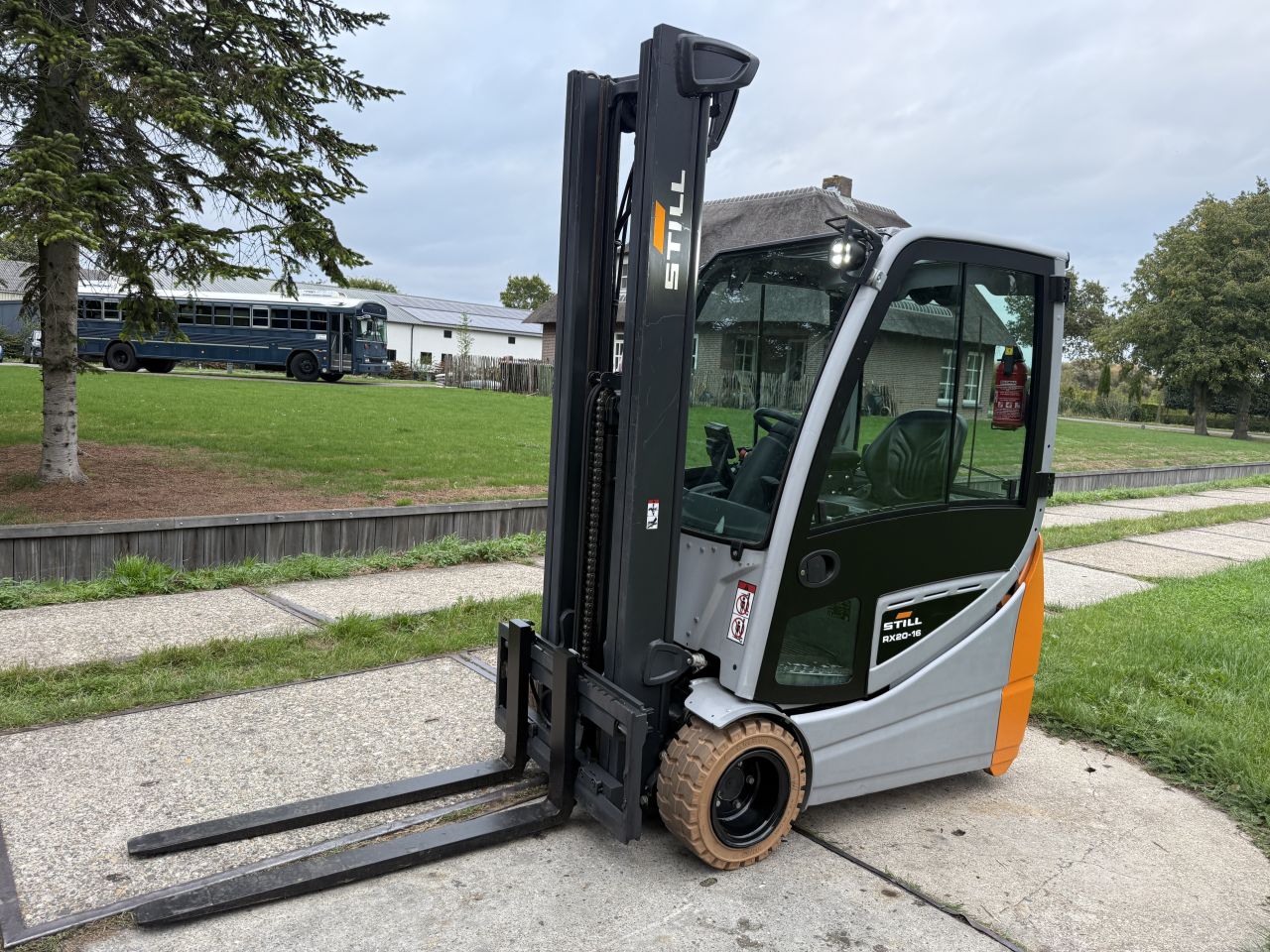 Still 1600KG BJ2018 triplex 5.5M Sideshift non marking cabine