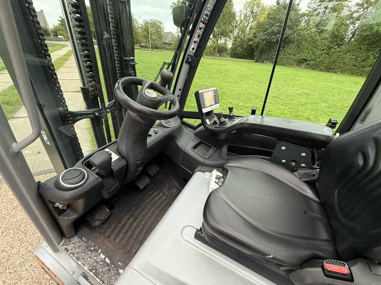 Still 1600KG BJ2018 triplex 5.5M Sideshift non marking cabine