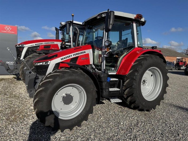 Massey Ferguson 5S-145 Dyna 6 clusive