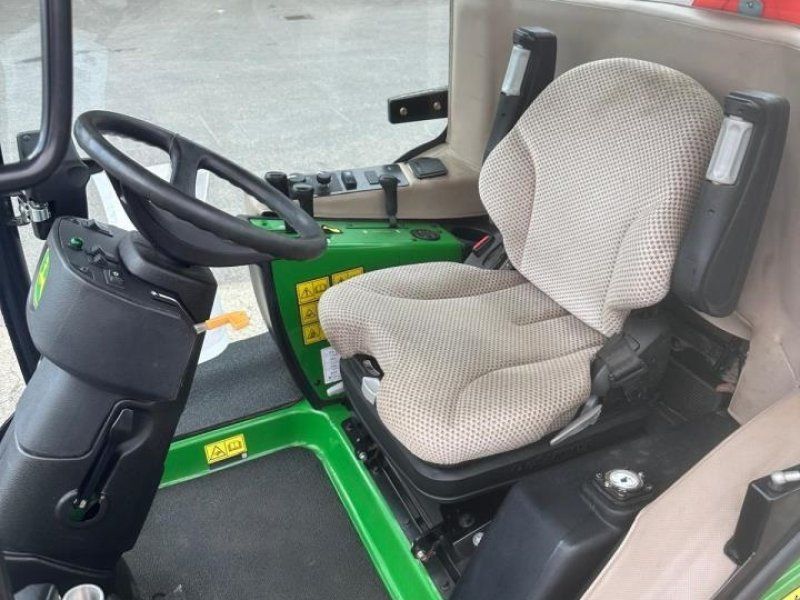 John Deere 1575