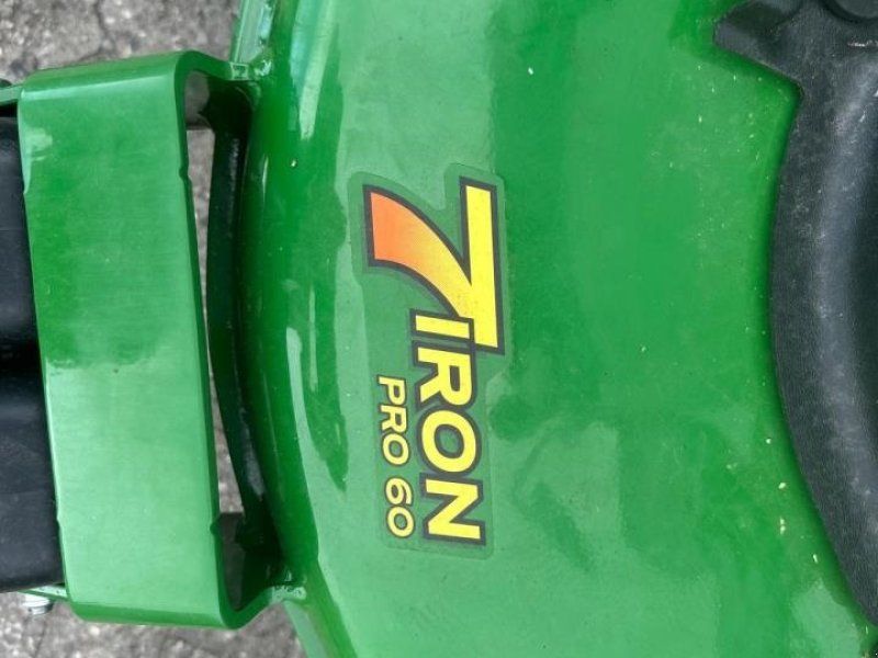 John Deere 1575