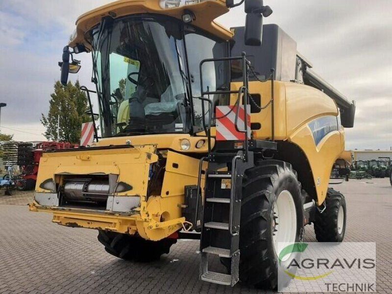 New Holland CR 960