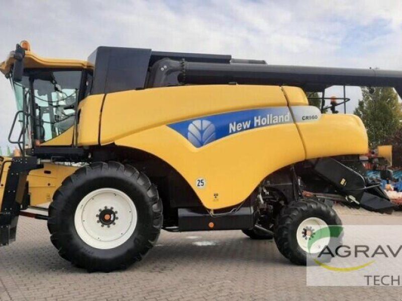 New Holland CR 960