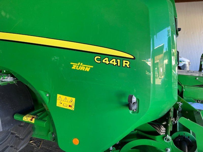 John Deere C441R