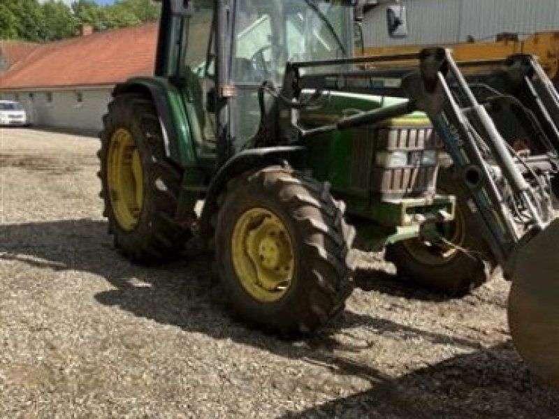 John Deere 6400