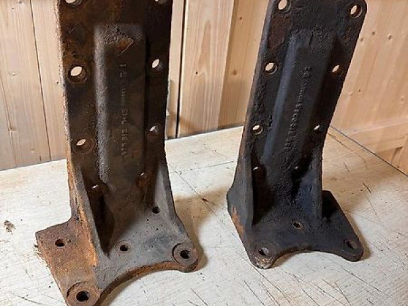 Mercedes-Benz Rahmen Halter Flansch Hecktraverse 425 437 A4253120045