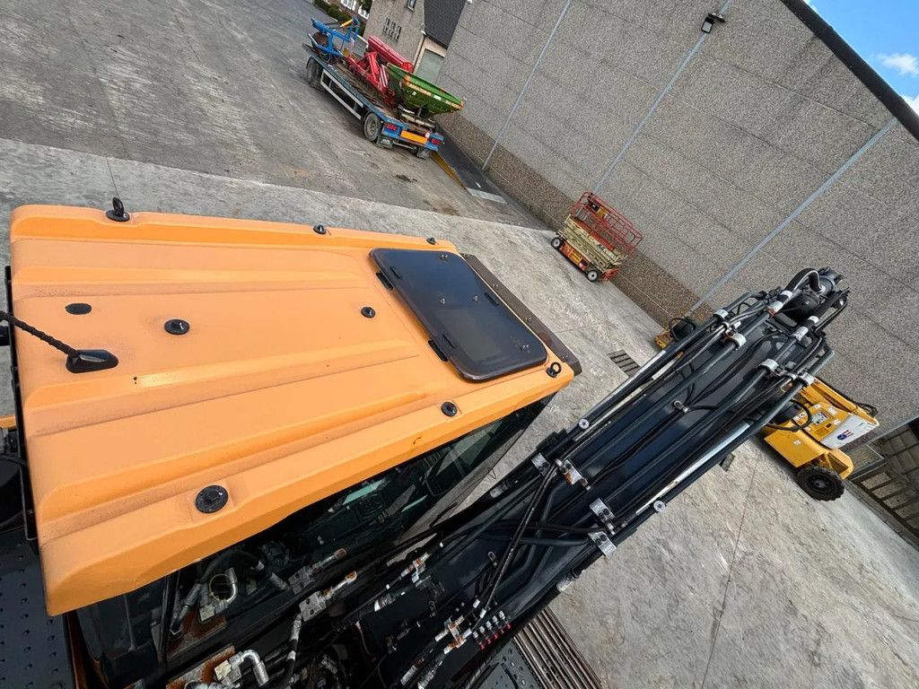 Hyundai HX140AL