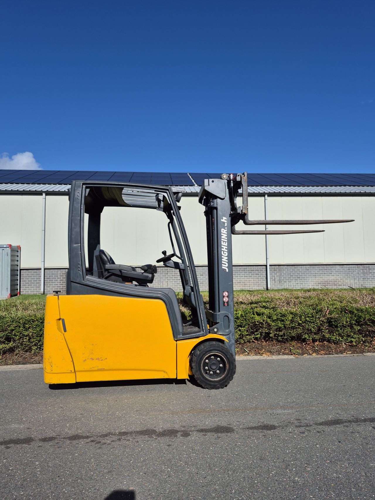 Jungheinrich EFG 218 triplex sideshift 4e functie bj 2014