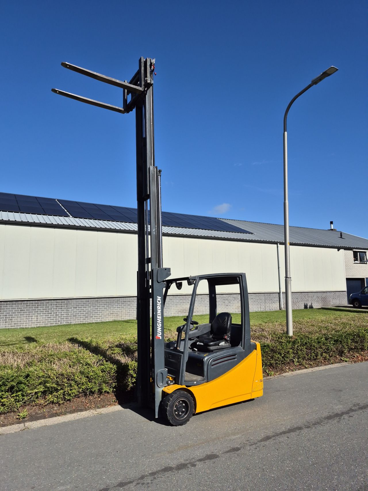 Jungheinrich EFG 218 triplex sideshift 4e functie bj 2014