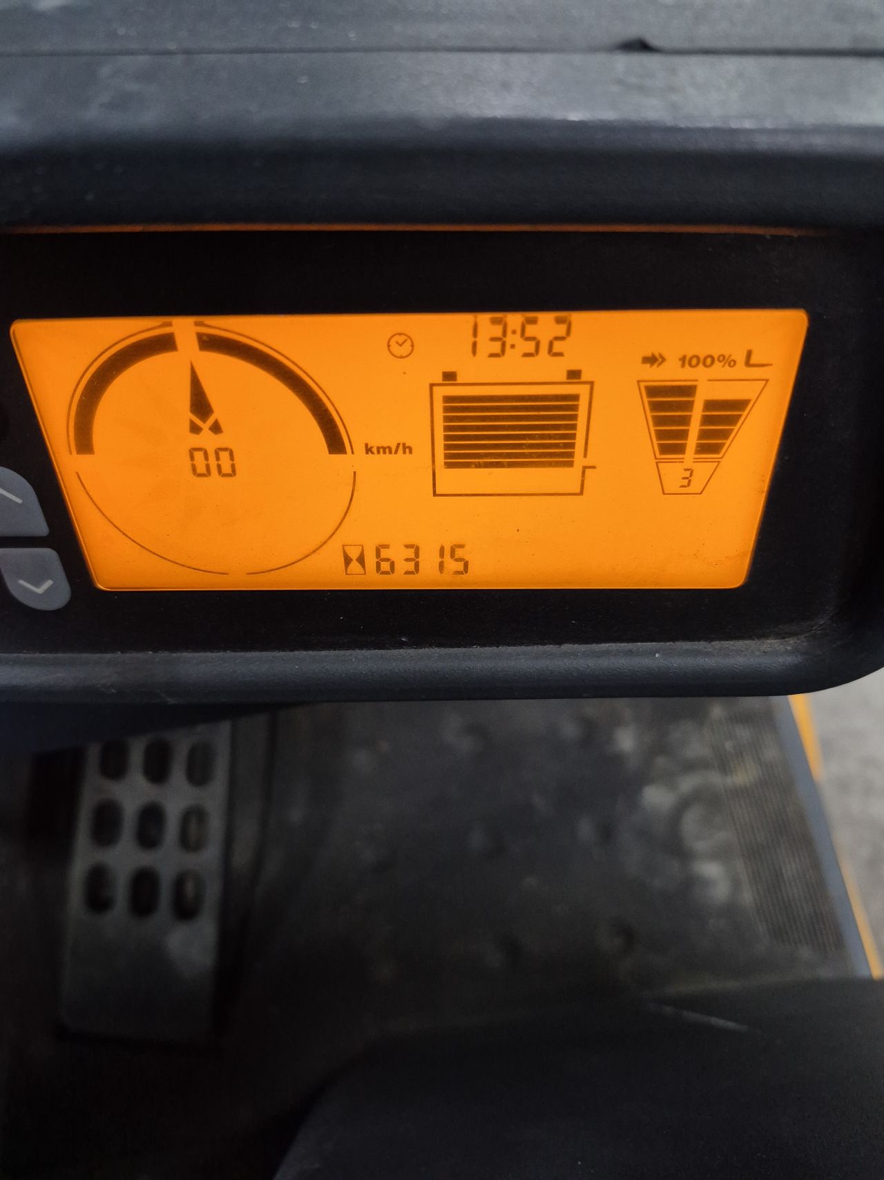 Jungheinrich EFG 218 triplex sideshift 4e functie bj 2014