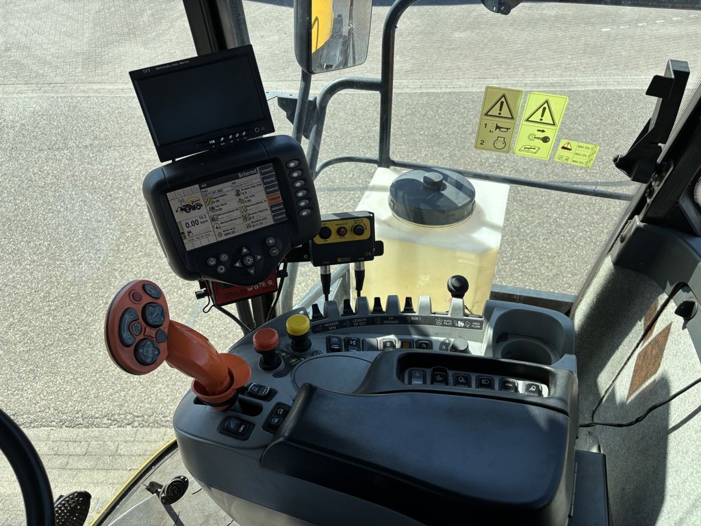 New Holland FR9050