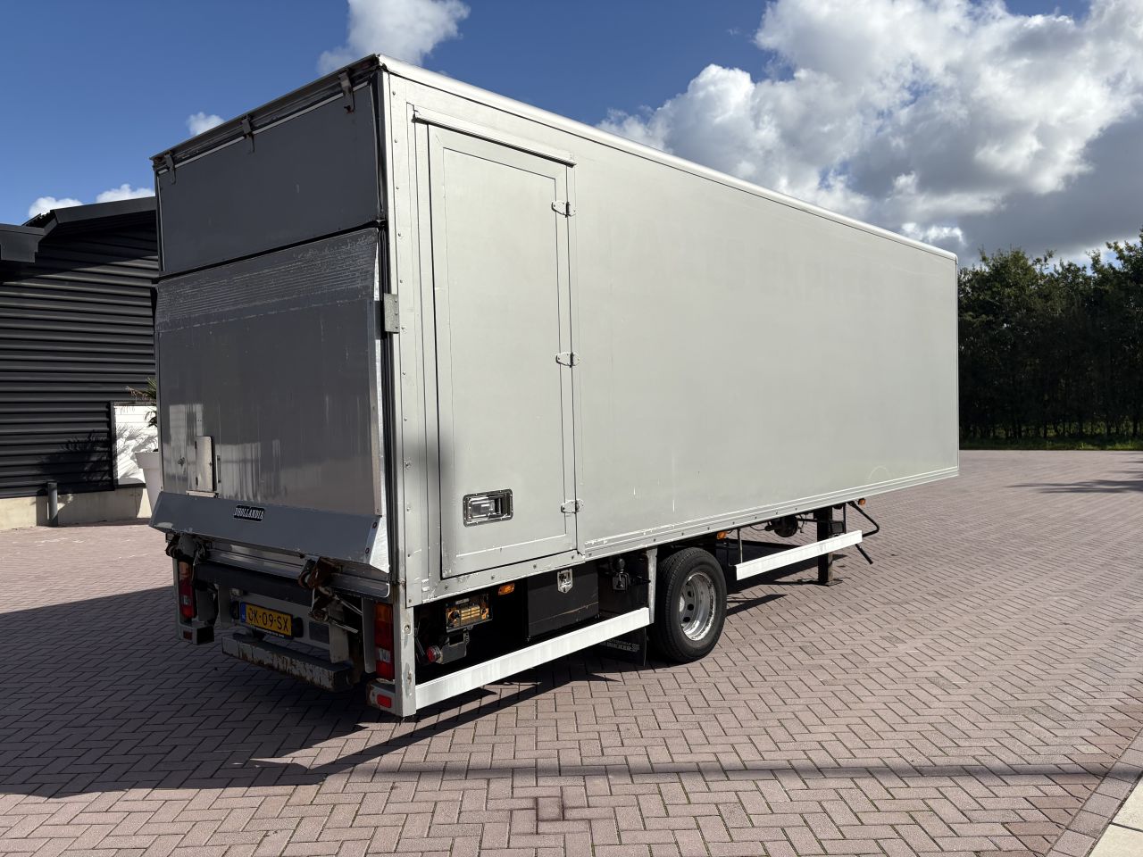 Be oplegger VELDHUIZEN 7.5 ton met laadklep 1000 kg