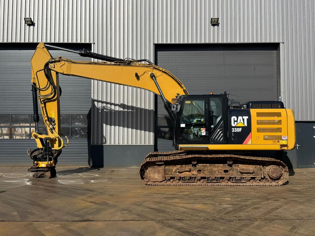 Caterpillar 330FL