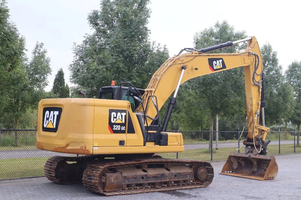 Caterpillar 320 GC 07A | JAPAN BUILT | TILT BUCKET | TOOTH BUCKET