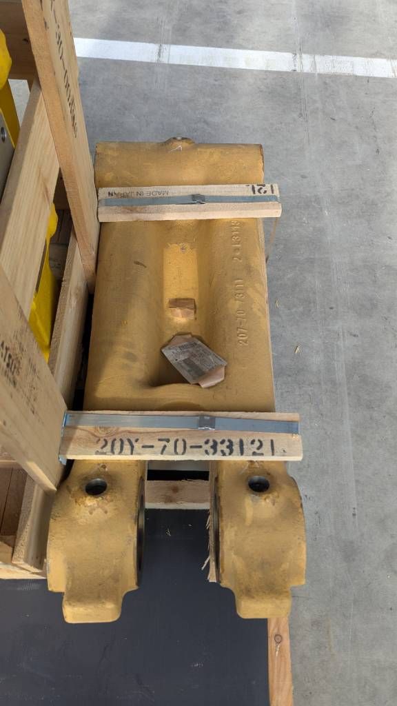 Komatsu PC210LC-8 LINK 20Y-70-33121