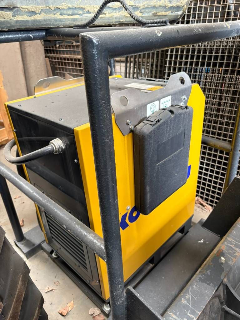 Komatsu PC33E-6