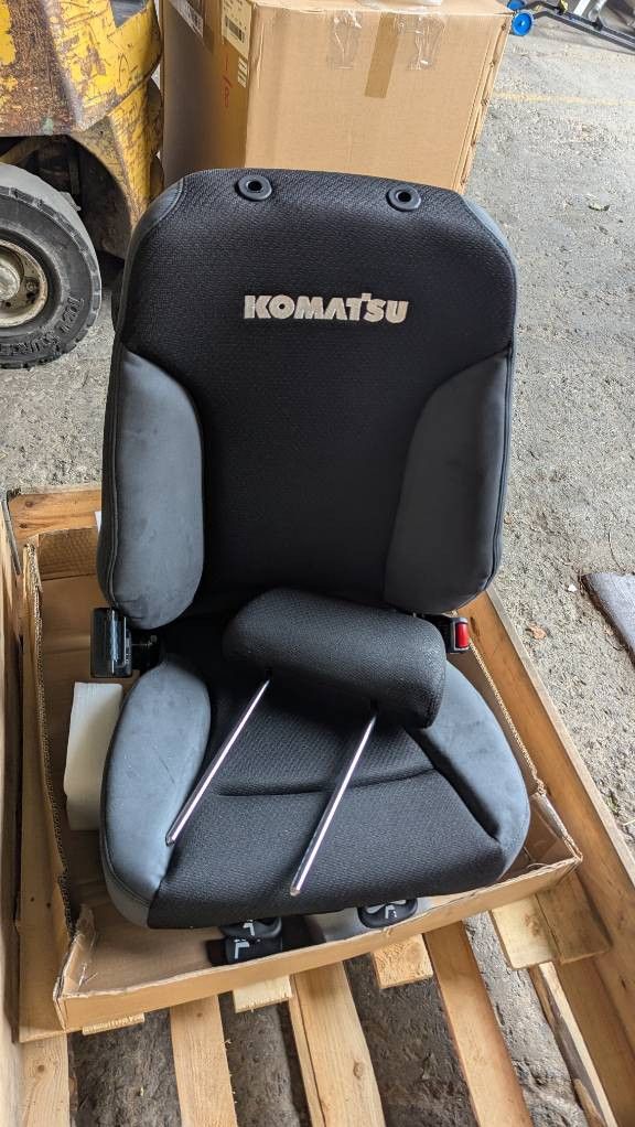 Komatsu WA380-8 SEAT ASS'Y 421-S33-6790