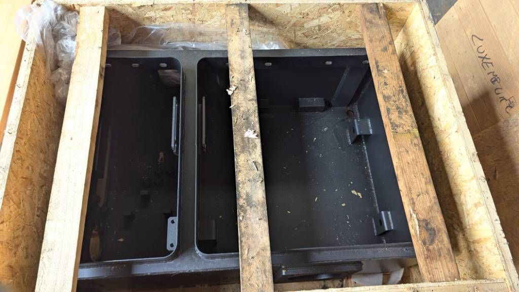 Komatsu WA600-8 BATTERY BOX 426-06-61211