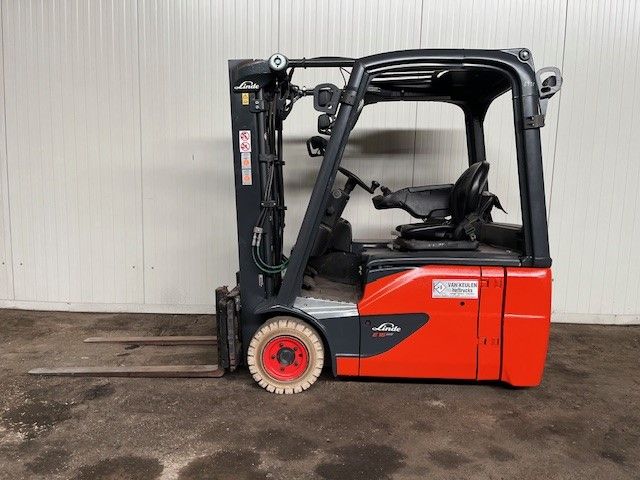 Te koop LINDE 1.6 ton elektrische 3-wiel heftruck