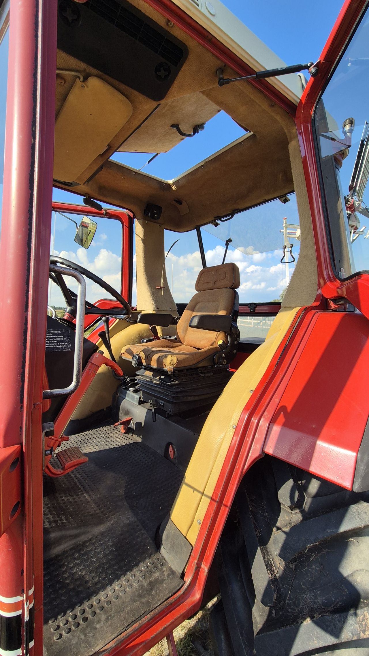 International 845XL