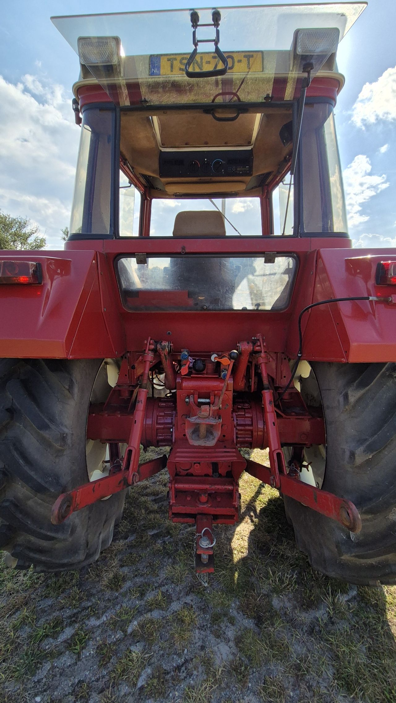 International 845XL