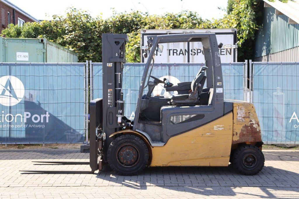 Forklift Caterpillar 2EP8000 Electric 2650kg 4.85m