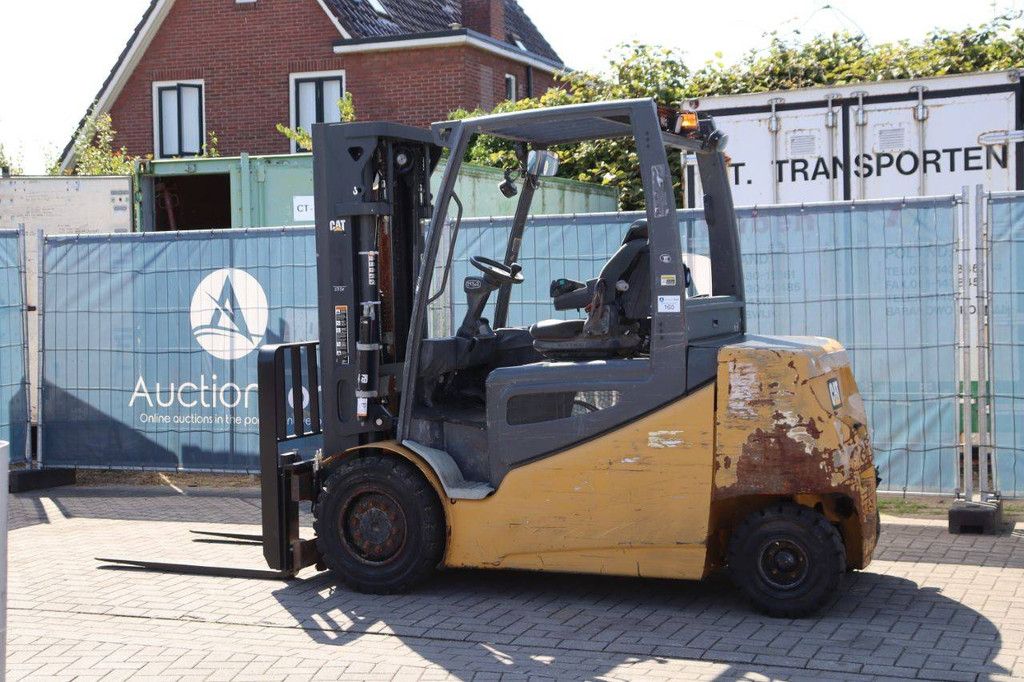 Forklift Caterpillar 2EP8000 Electric 2650kg 4.85m