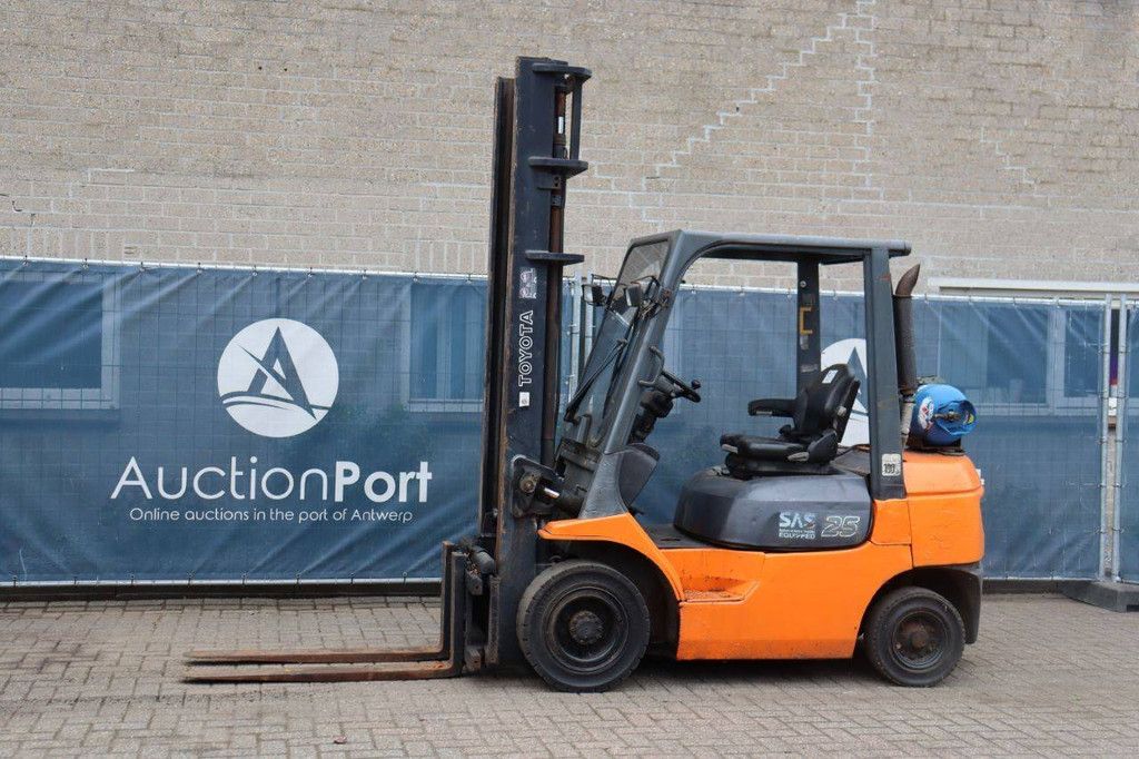 Gabelstapler Toyota 42-7FGF25 Treibgas 2500kg 4,7m 2004