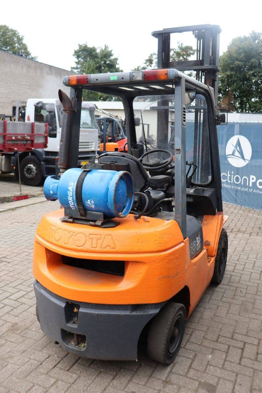 Gabelstapler Toyota 42-7FGF25 Treibgas 2500kg 4,7m 2004