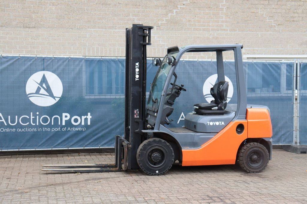 Forklift Toyota 02-8FDF25 Diesel 2500kg 3.7m 2009