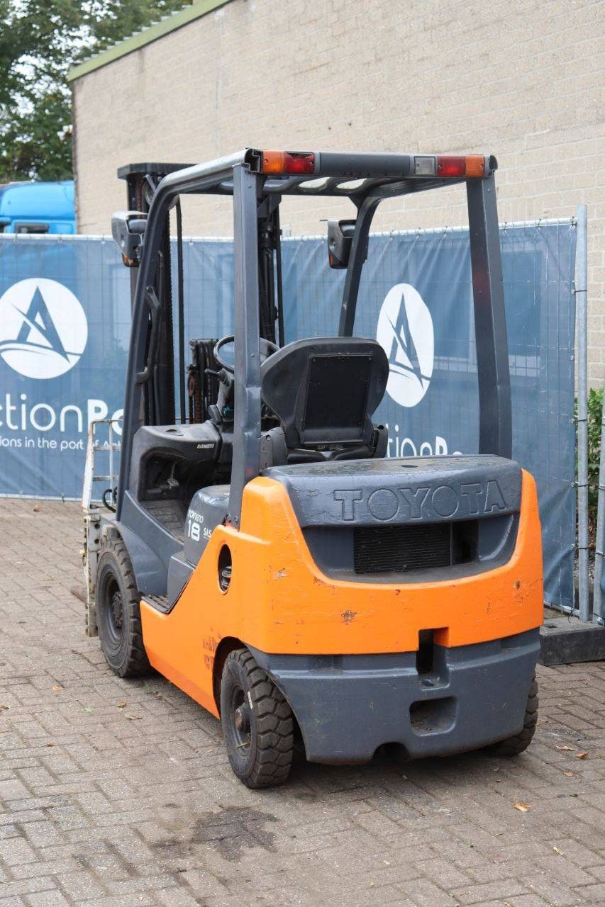 Forklift Toyota 02-8FDF18 Diesel 1750kg 4.7m 2013