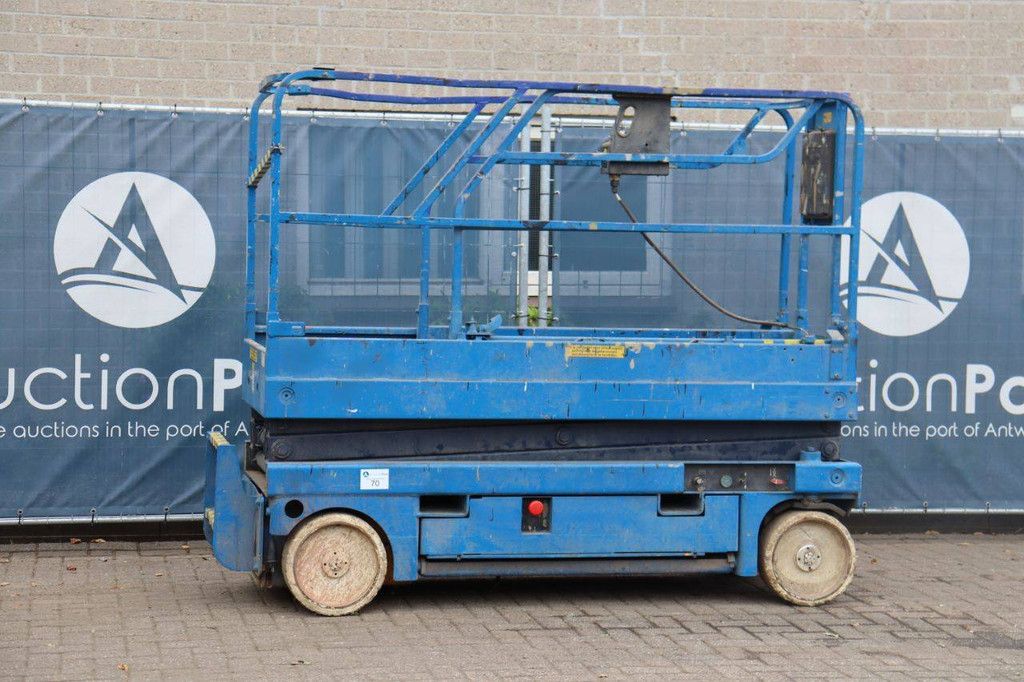 Pinguely Compact 8 Electric Scissor Lift 8.2m 2005