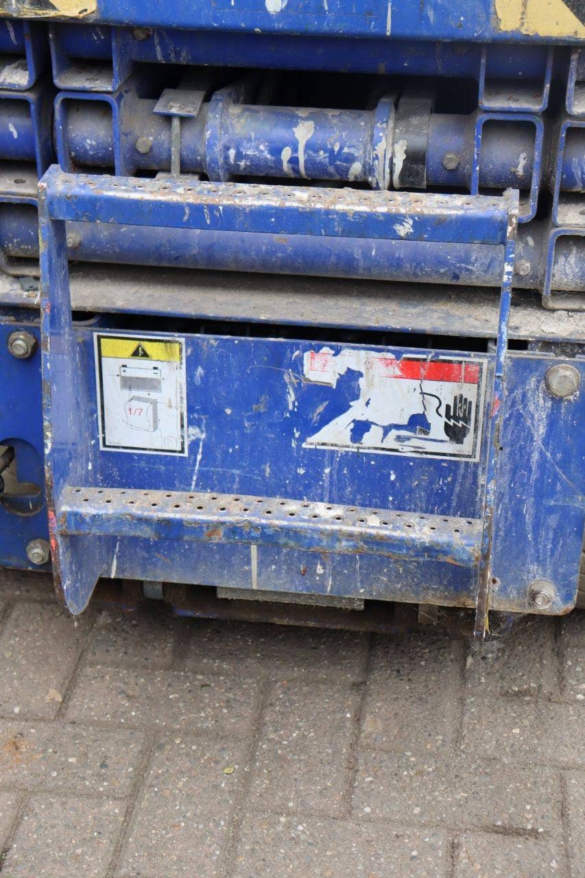 Scissor lift Haulotte Compact 8 Electric 8.2m