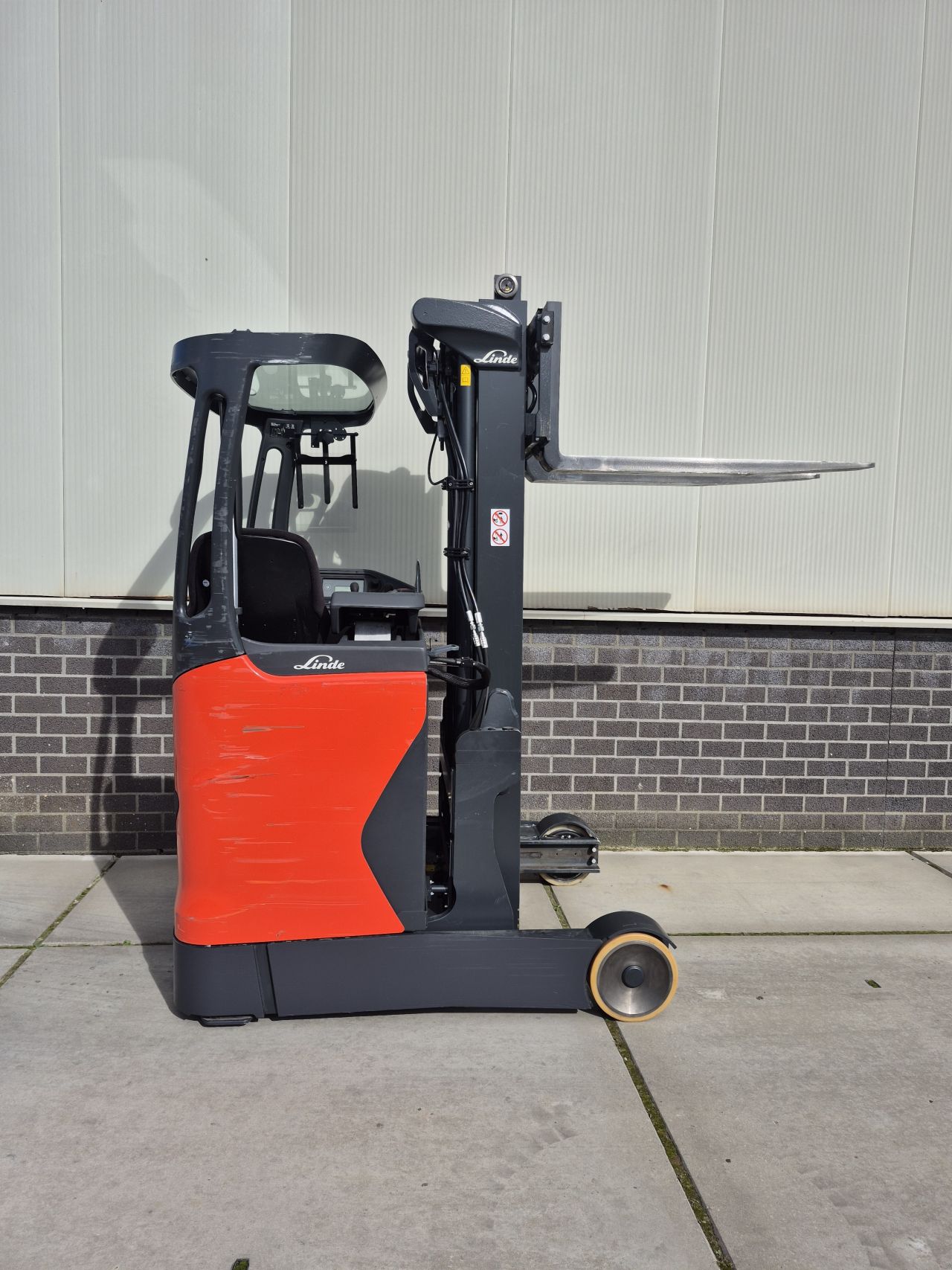Linde R10B-01 reachtruck triplex sideshift bj 2019 3218 uur