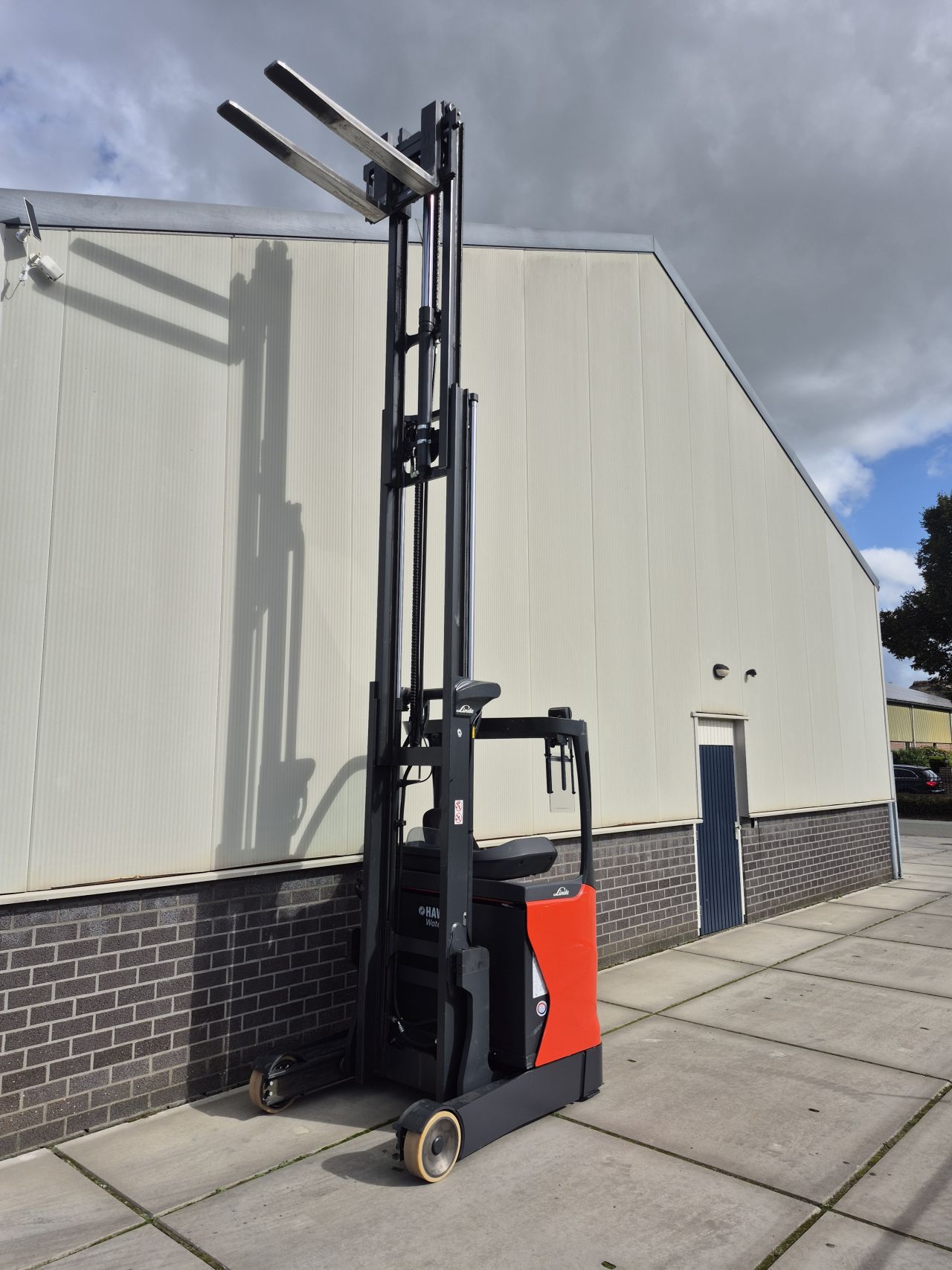 Linde R10B-01 reachtruck triplex sideshift bj 2019 3218 uur