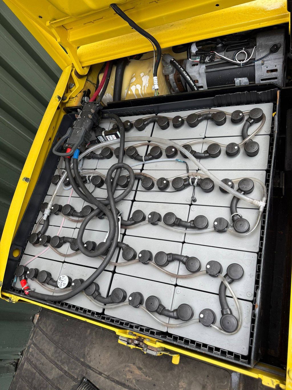 Hyster 2.0 Electric Forklift 2000kg