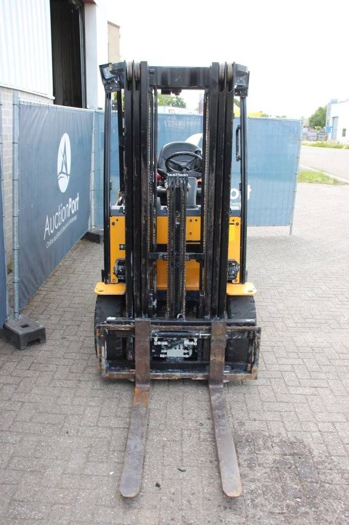 Heftruck Hyundai 25B-9 Elektrisch 2500kg 3.3m