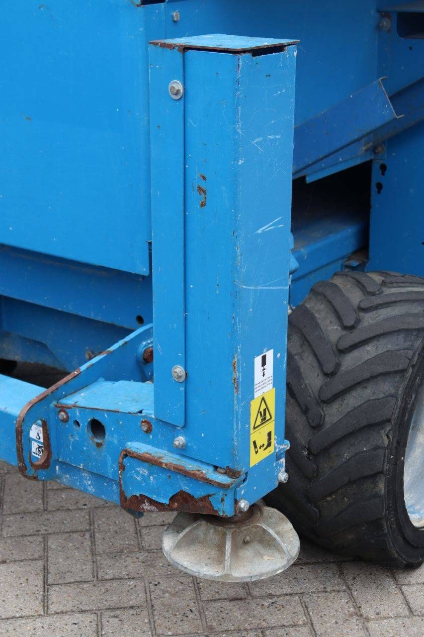Scissor lift Genie GS2669RT Diesel 10m 2013