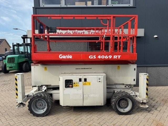 Scissor lift Genie GS4059RT Diesel 14m 2014