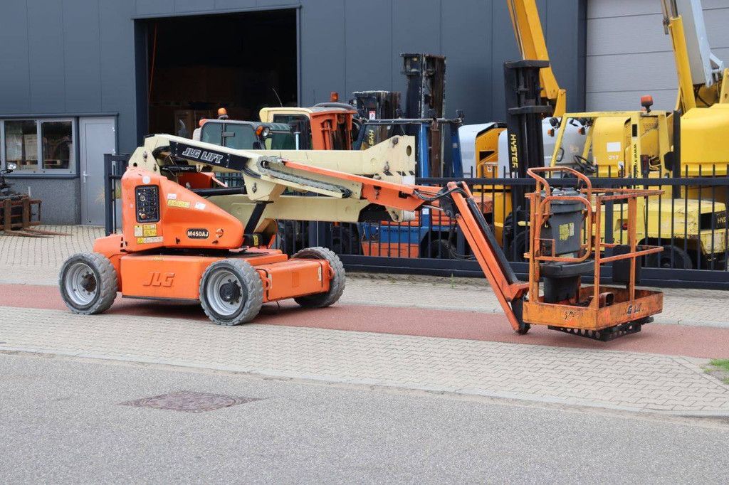 JLG M450AJ Electric+Diesel 15.72m Articulated Boom Lift 2014